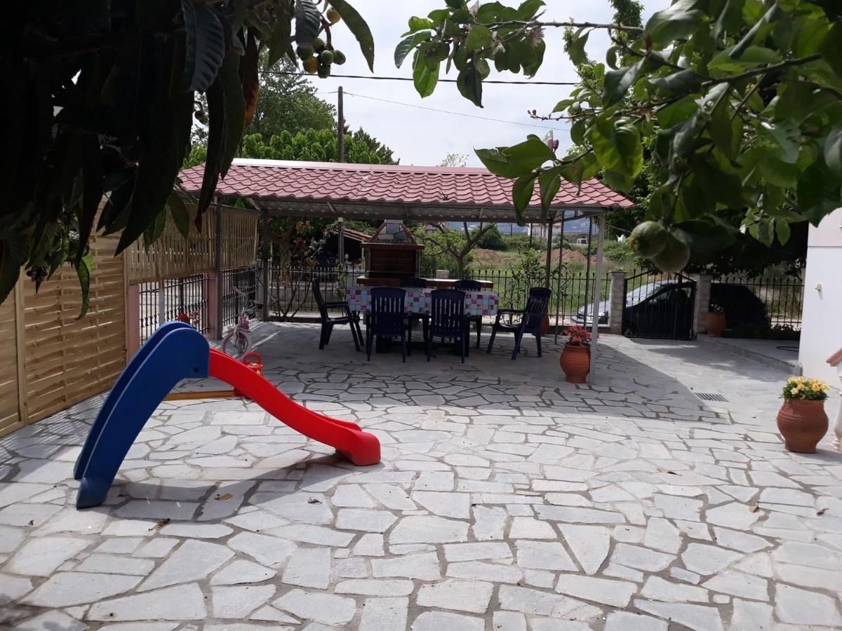 Studio Elena Néa Péramos Εξωτερικό φωτογραφία